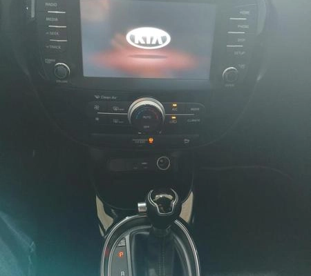imagem-https://www.socarrao.com.br/sc-vehicle-images-prod/2890704/1785261552050-8322920_14_B_37b1f7711e.jpeg
