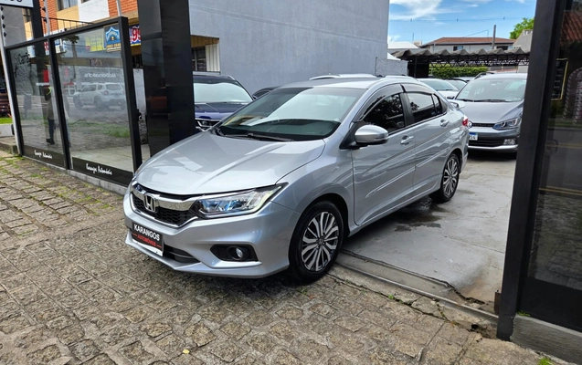 imagem-https://www.socarrao.com.br/sc-vehicle-images-prod/2890705/1785258329276-55cdbaf7-93a1-435d-a1f0-8655daeb600e.jpg