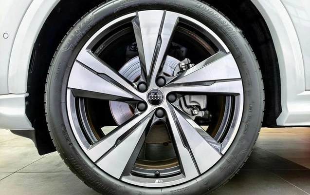 imagem-https://www.socarrao.com.br/sc-vehicle-images-prod/2890708/1788462985217-8319992_13_B_5f73516177.jpeg