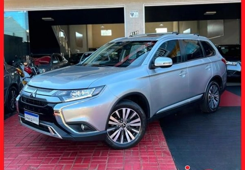 Mitsubishi OUTLANDER HPE 2.0 16V 5p Aut. 2022 Prata — foto 1 de 3