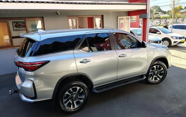 imagem-https://www.socarrao.com.br/sc-vehicle-images-prod/2891305/1786536733307-8321092_2_B_6d61e2a46e.jpeg