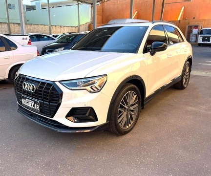 Audi Q3 2021 Branco — foto 1 de 3