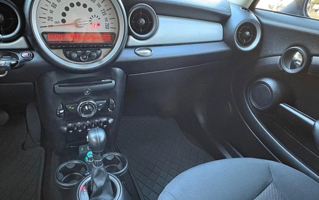 imagem-https://www.socarrao.com.br/sc-vehicle-images-prod/2891368/1785778460295-ZDM0NzZkNWQtYTllNi00YzRlLTg1YmItY2JkOGI2NDExNjE0LmpwZw.jpg