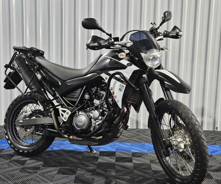 YAMAHA XT 660 R 2012 Preto — foto 1 de 3