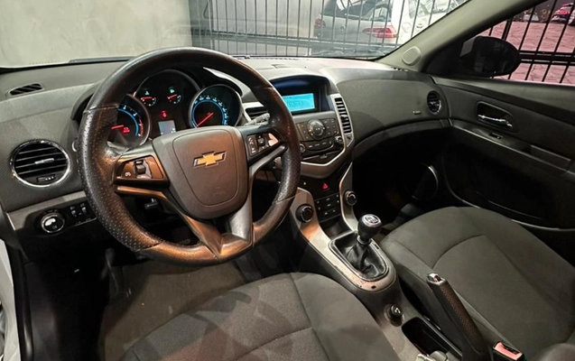 imagem-https://www.socarrao.com.br/sc-vehicle-images-prod/2891700/1785263485039-V2hhdHNBcHAgSW1hZ2UgMjAyNi0wNi0xNiBhdCAxMy4zNC4zNSAoMikuanBlZw.jpeg