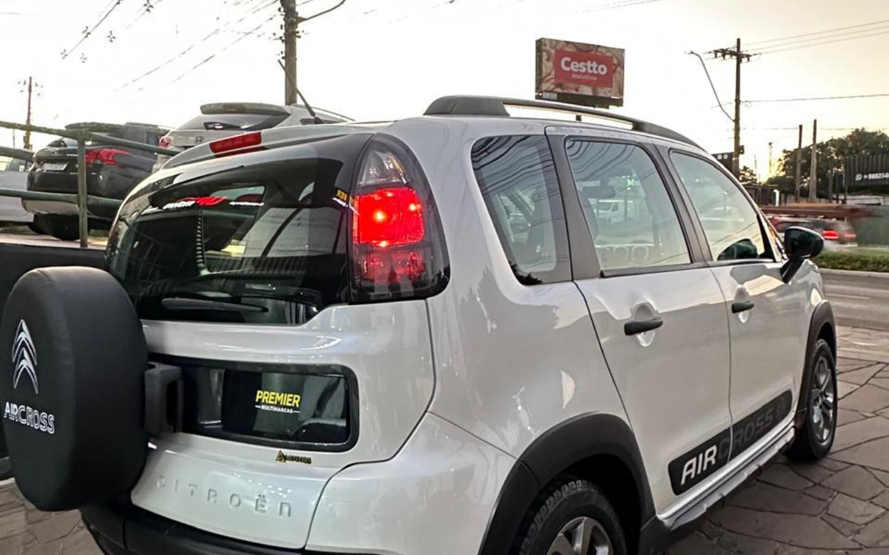imagem-https://www.socarrao.com.br/sc-vehicle-images-prod/2891797/1785263904514-V2hhdHNBcHAgSW1hZ2UgMjAyNi0wNi0xNiBhdCAxMy4zNS40MiAoMSkuanBlZw.jpeg