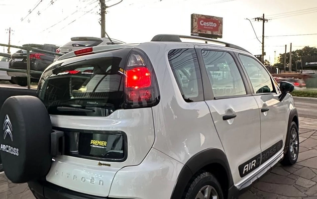 imagem-https://www.socarrao.com.br/sc-vehicle-images-prod/2891797/1785263904514-V2hhdHNBcHAgSW1hZ2UgMjAyNi0wNi0xNiBhdCAxMy4zNS40MiAoMSkuanBlZw.jpeg