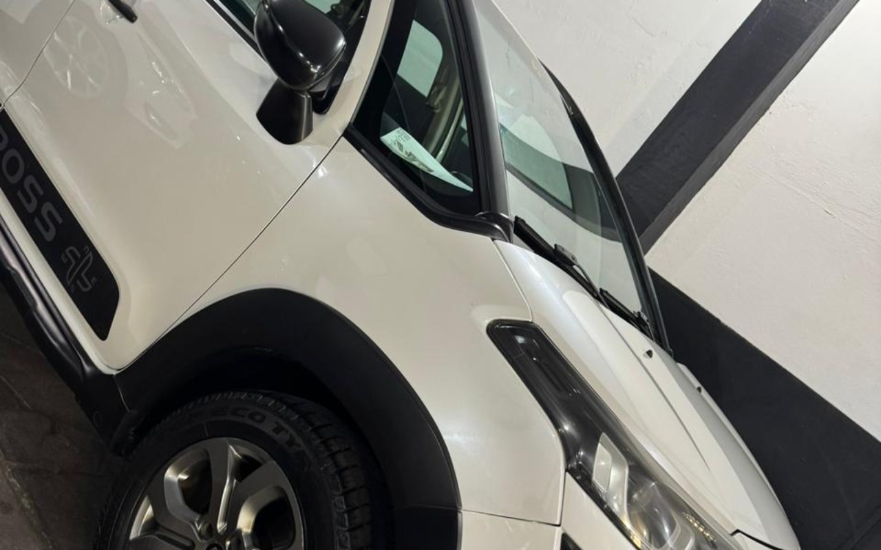 imagem-https://www.socarrao.com.br/sc-vehicle-images-prod/2891797/1785263904865-V2hhdHNBcHAgSW1hZ2UgMjAyNi0wNi0xNiBhdCAxMy4zNS40MSAoMSkuanBlZw.jpeg