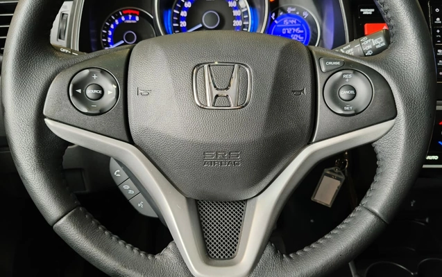 imagem-https://www.socarrao.com.br/sc-vehicle-images-prod/2891847/1785264630319-003_66610807cbe0acfa2cdcea2ded563a22.jpeg