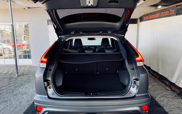 imagem-https://www.socarrao.com.br/sc-vehicle-images-prod/2891852/1789480913935-7578232_12_B_01e49b826e.jpeg