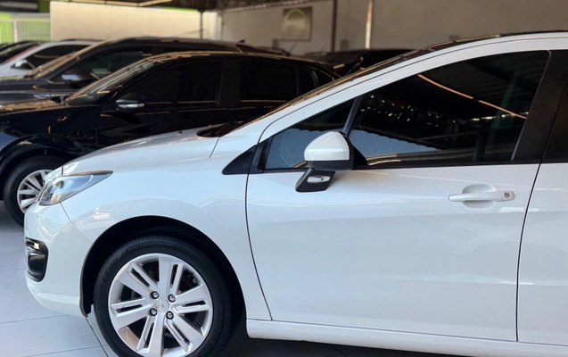 imagem-https://www.socarrao.com.br/sc-vehicle-images-prod/2891937/1789414127515-0174343491884dd9b102d14e95ec50ca_1785261049594.jpg