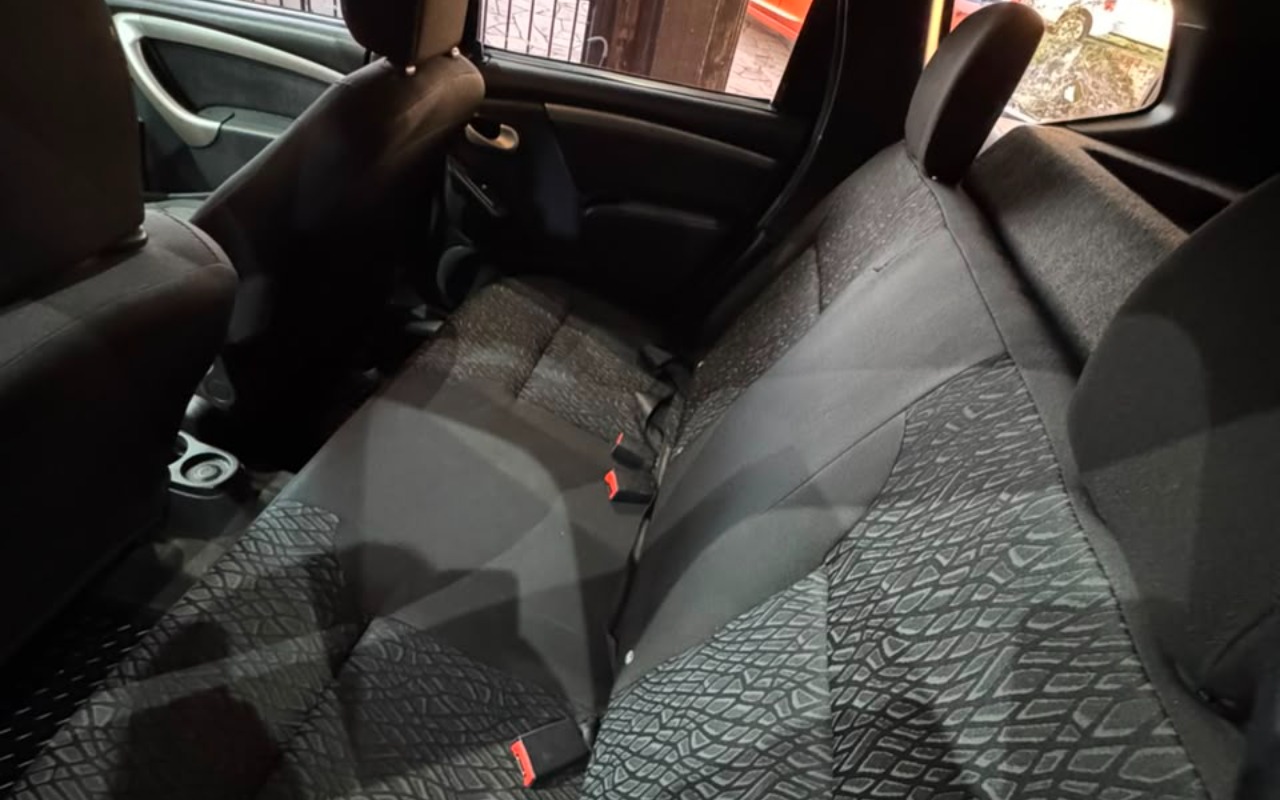 imagem-https://www.socarrao.com.br/sc-vehicle-images-prod/2891947/1785517866973-V2hhdHNBcHAgSW1hZ2UgMjAyNi0wNy0zMSBhdCAxNC4wNy4wNCAoMSkuanBlZw.jpeg