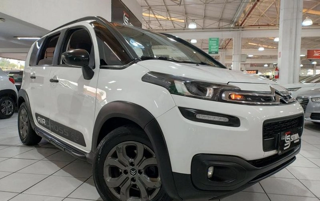 imagem-https://www.socarrao.com.br/sc-vehicle-images-prod/2891997/1787606483880-8324169_8_B_4bc1fb11d0.jpeg