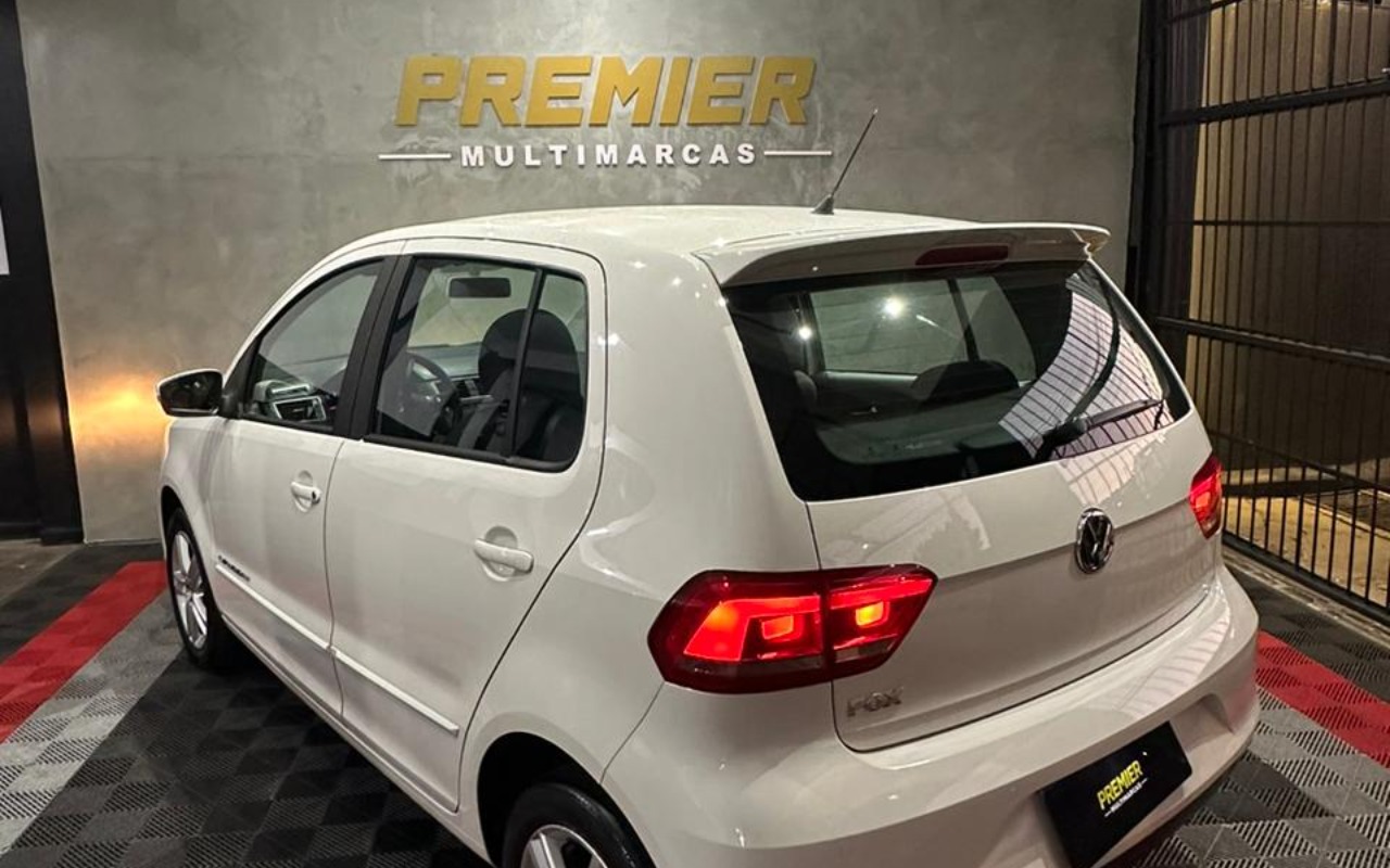 imagem-https://www.socarrao.com.br/sc-vehicle-images-prod/2892107/1785267052925-V2hhdHNBcHAgSW1hZ2UgMjAyNi0wNy0wOSBhdCAxNy4wMS4xMSAoMSkuanBlZw.jpeg