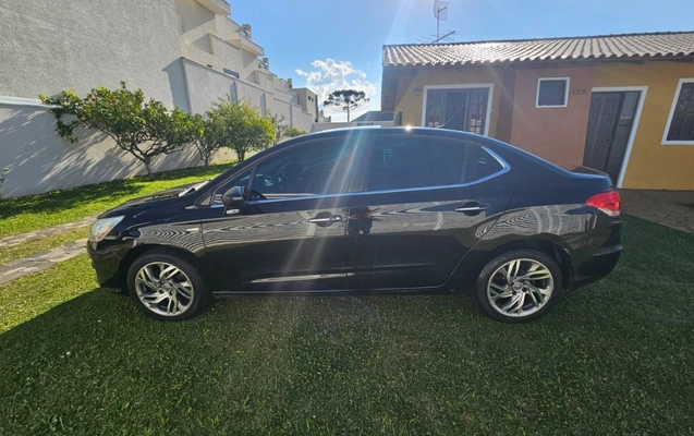 imagem-https://www.socarrao.com.br/sc-vehicle-images-prod/2892291/1785267559827-5_043813.jpg