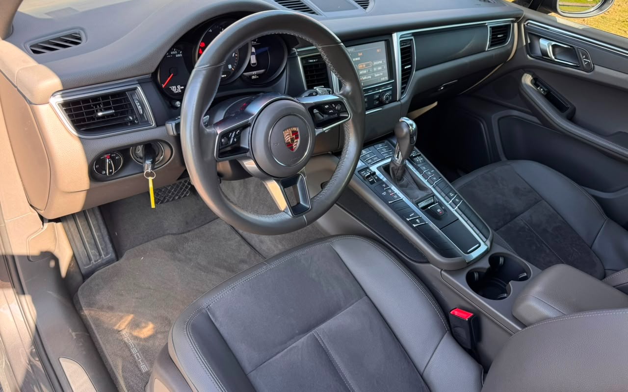imagem-https://www.socarrao.com.br/sc-vehicle-images-prod/2892308/1785267644966-V2hhdHNBcHAgSW1hZ2UgMjAyNi0wNy0yOCBhdCAxNi4yMC4zMyAoMSkuanBlZw.jpeg