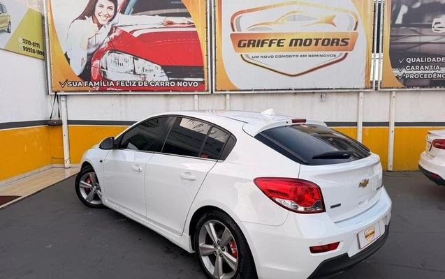 imagem-https://www.socarrao.com.br/sc-vehicle-images-prod/2892338/1785267790021-8324322_8_B_d928b50c76.jpeg