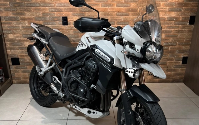 imagem-https://www.socarrao.com.br/sc-vehicle-images-prod/2892371/1785268051691-4e09b16aed5c47d0a76f8c7ae14430fb_1785265852928.jpg