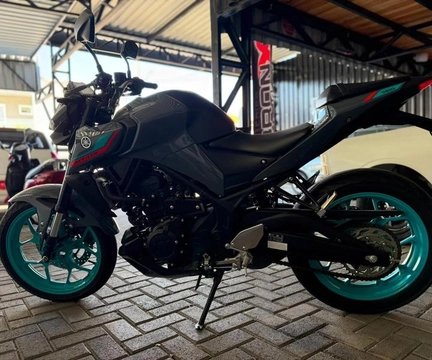 YAMAHA MT-03 321/ABS 2024 Cinza — foto 1 de 3