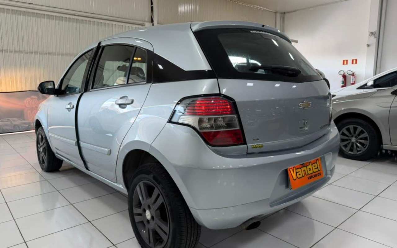 imagem-https://www.socarrao.com.br/sc-vehicle-images-prod/2892459/1785268909071-V2hhdHNBcHAgSW1hZ2UgMjAyNi0wNy0yOCBhdCAxNi4yMy4wNiAoMykuanBlZw.jpeg