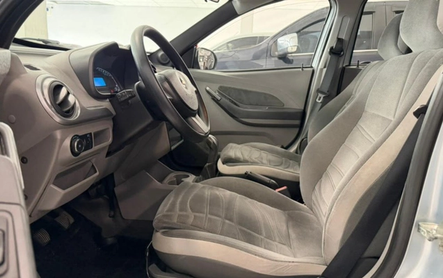 imagem-https://www.socarrao.com.br/sc-vehicle-images-prod/2892459/1785268909655-V2hhdHNBcHAgSW1hZ2UgMjAyNi0wNy0yOCBhdCAxNi4yMy4wNyAoMikuanBlZw.jpeg