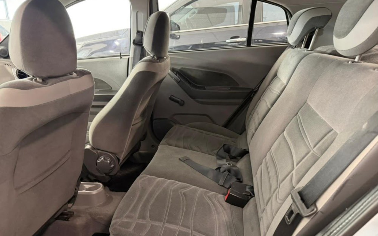 imagem-https://www.socarrao.com.br/sc-vehicle-images-prod/2892459/1785268909796-V2hhdHNBcHAgSW1hZ2UgMjAyNi0wNy0yOCBhdCAxNi4yMy4wNyAoMykuanBlZw.jpeg