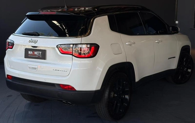imagem-https://www.socarrao.com.br/sc-vehicle-images-prod/2892468/1788397867064-8324357_19_B_6947db281f.jpeg