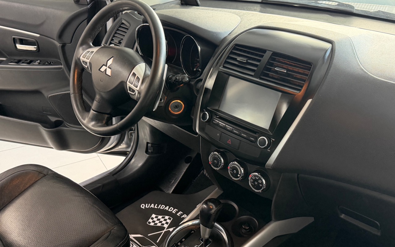 imagem-https://www.socarrao.com.br/sc-vehicle-images-prod/2892475/1785269302520-SU1HXzEyMDUuanBlZw.jpeg