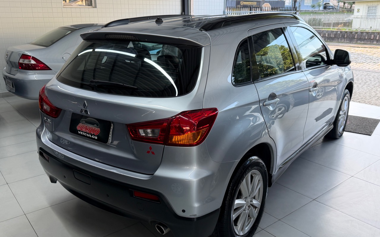 imagem-https://www.socarrao.com.br/sc-vehicle-images-prod/2892475/1785269302655-SU1HXzEyMDYuanBlZw.jpeg