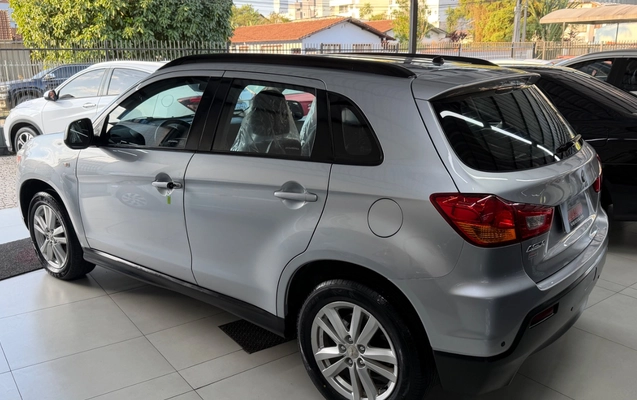 imagem-https://www.socarrao.com.br/sc-vehicle-images-prod/2892475/1785269303047-SU1HXzEyMDcuanBlZw.jpeg