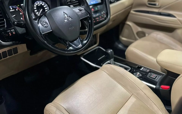 imagem-https://www.socarrao.com.br/sc-vehicle-images-prod/2892806/1786124026129-gb-60fb12b.jpeg