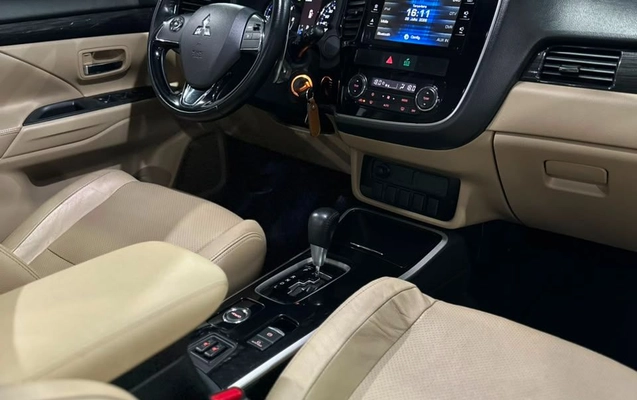 imagem-https://www.socarrao.com.br/sc-vehicle-images-prod/2892806/1786124026129-gb-ad1cbdb.jpeg