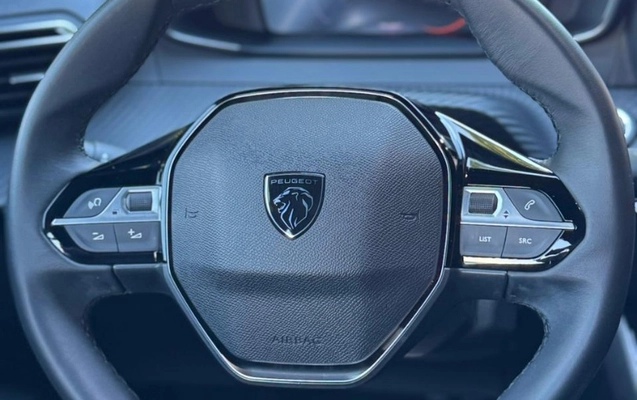 imagem-https://www.socarrao.com.br/sc-vehicle-images-prod/2893299/1785272806778-64b32d19-f5b0-44d8-9d77-41edee70b52d.jpg