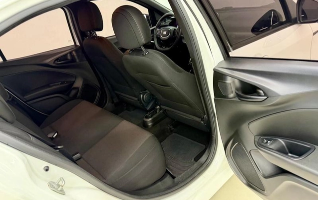 imagem-https://www.socarrao.com.br/sc-vehicle-images-prod/2894215/1787692502475-8325158_17_B_554ded1bcc.jpeg