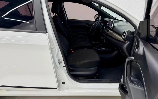 imagem-https://www.socarrao.com.br/sc-vehicle-images-prod/2894215/1787692502475-8325158_18_B_147efbb46e.jpeg