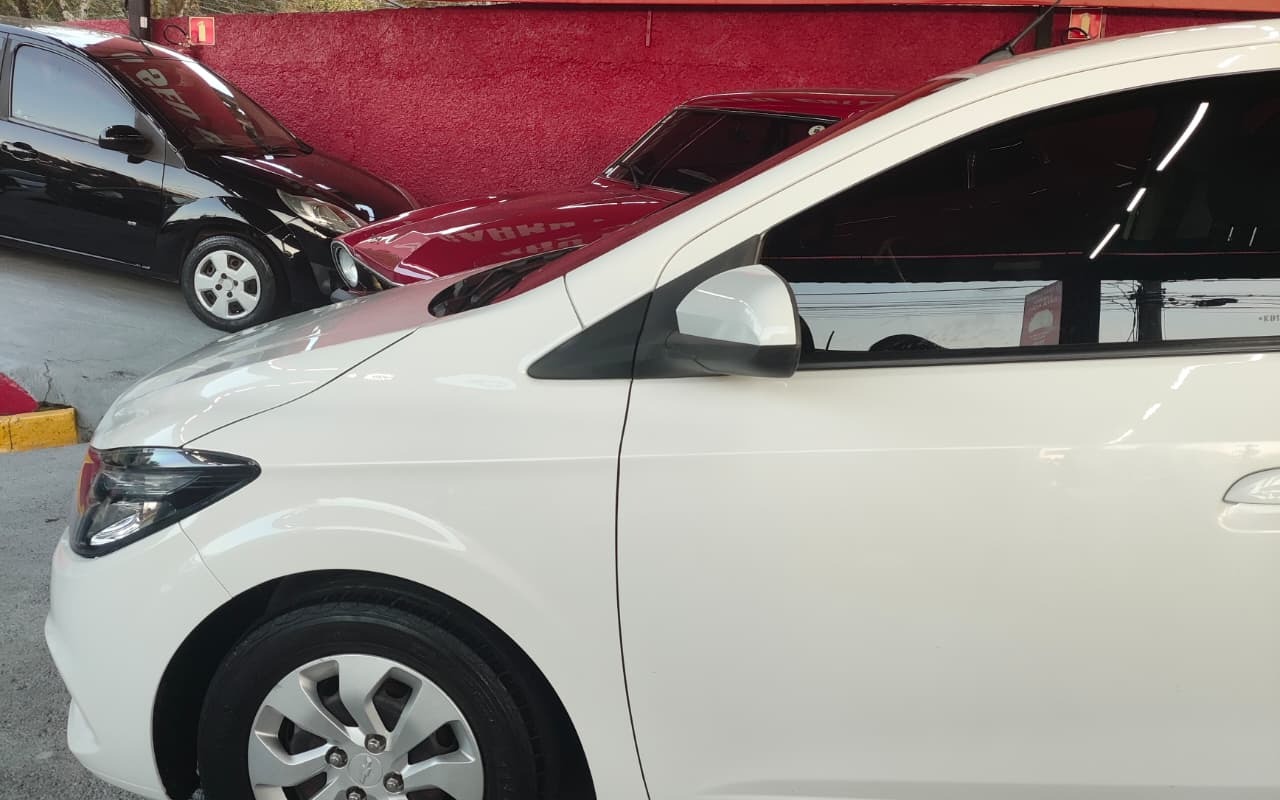 imagem-https://www.socarrao.com.br/sc-vehicle-images-prod/2896689/1785283117043-V2hhdHNBcHAgSW1hZ2UgMjAyNi0wNy0yOCBhdCAxOC4xNS4yMy5qcGVn.jpeg