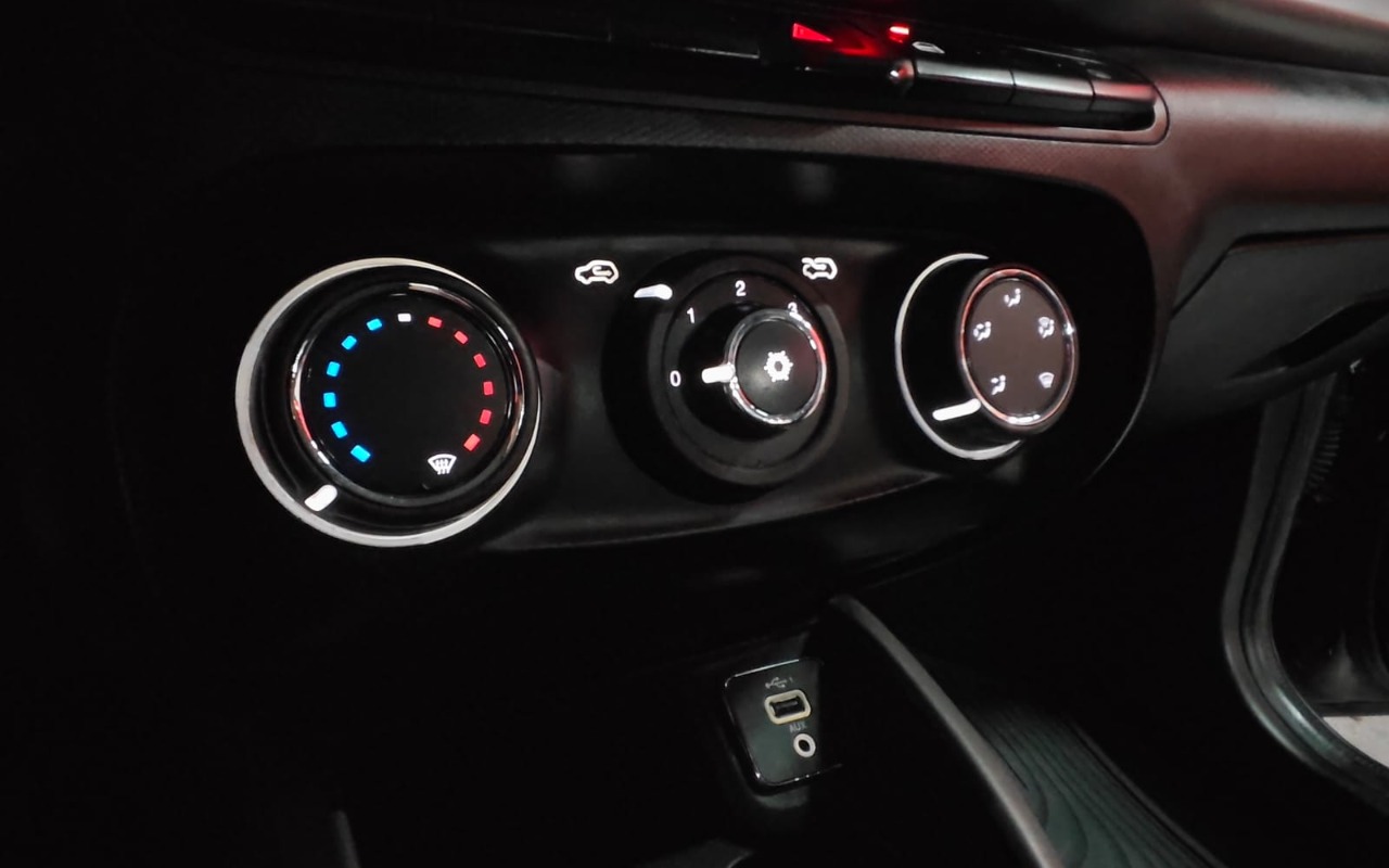 imagem-https://www.socarrao.com.br/sc-vehicle-images-prod/2896692/1785283287881-V2hhdHNBcHAgSW1hZ2UgMjAyNi0wNy0yOCBhdCAxOC4xNC4wNy5qcGVn.jpeg