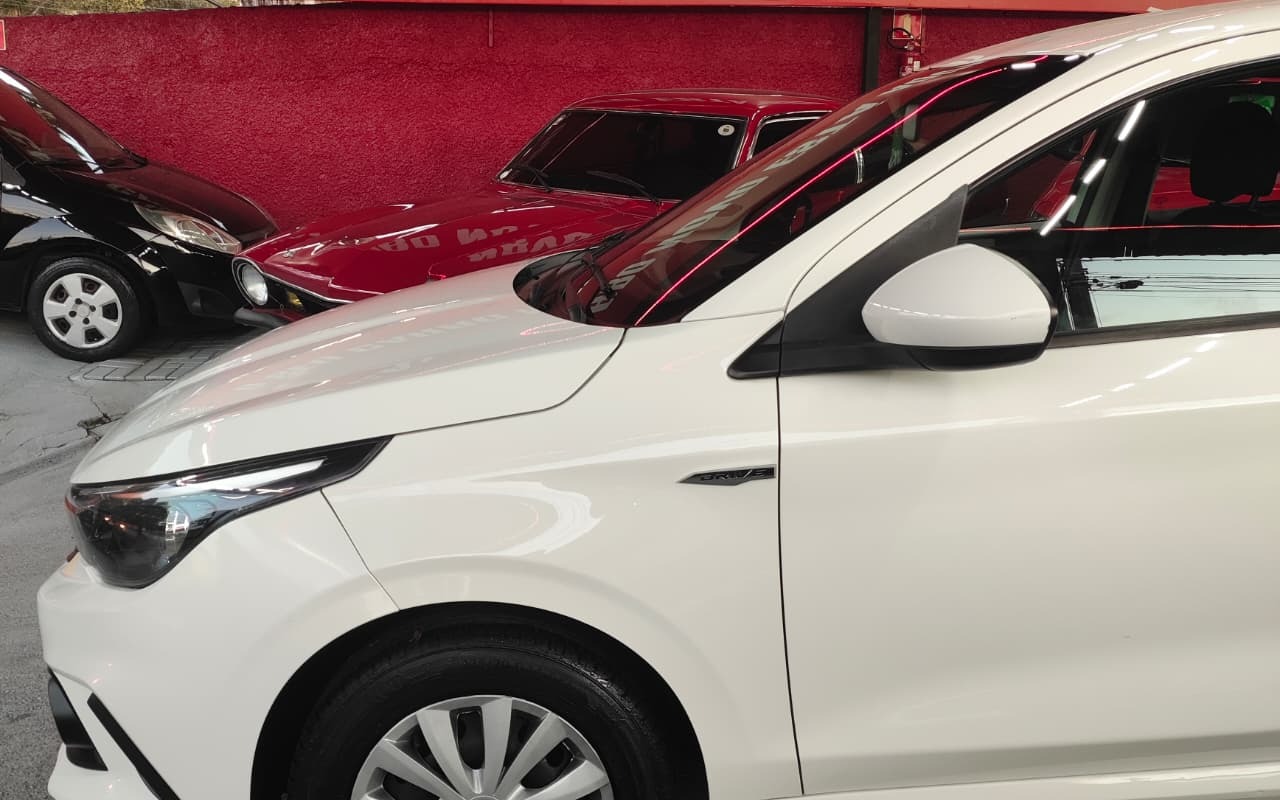 imagem-https://www.socarrao.com.br/sc-vehicle-images-prod/2896696/1785283406788-V2hhdHNBcHAgSW1hZ2UgMjAyNi0wNy0yOCBhdCAxOC4xNC4zOC5qcGVn.jpeg