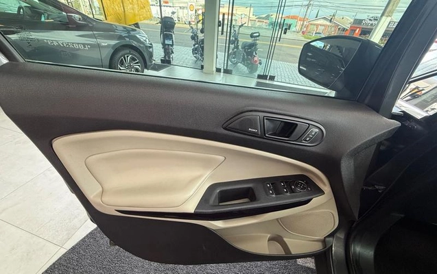 imagem-https://www.socarrao.com.br/sc-vehicle-images-prod/2908087/1785324375700-8137838_6_B_ad43d040f6.jpeg