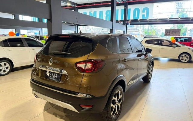 imagem-https://www.socarrao.com.br/sc-vehicle-images-prod/2908653/1788432612248-8317162_9_B_143d05d29b.jpeg