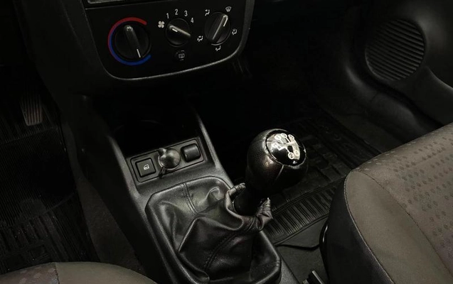 imagem-https://www.socarrao.com.br/sc-vehicle-images-prod/2908831/1787237279007-8310941_6_B_70af8bc5a0.jpeg