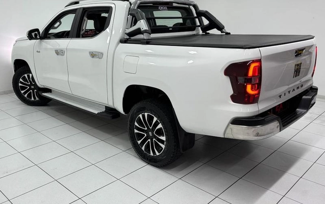 imagem-https://www.socarrao.com.br/sc-vehicle-images-prod/2909091/1789401427288-8325693_10_B_7982393b08.jpeg