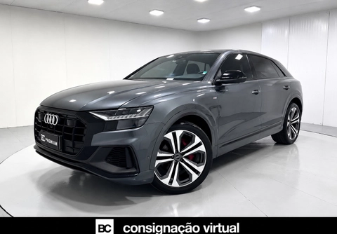 Audi Q8 2022 Cinza — foto 1 de 3