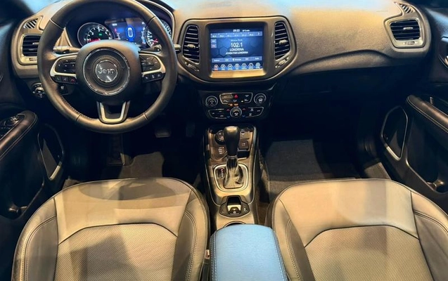 imagem-https://www.socarrao.com.br/sc-vehicle-images-prod/2909802/1790176159793-8325769_15_B_d55e3a08bd.jpeg