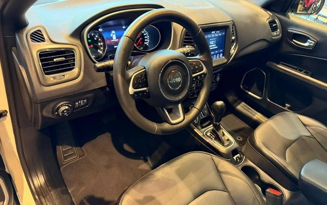 imagem-https://www.socarrao.com.br/sc-vehicle-images-prod/2909802/1790176159794-8325769_8_B_4d50e3fc42.jpeg