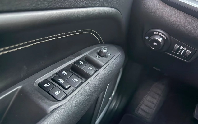imagem-https://www.socarrao.com.br/sc-vehicle-images-prod/2909854/1788981957134-gb-4a93cec.jpeg