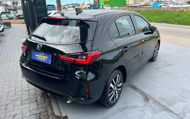 imagem-https://www.socarrao.com.br/sc-vehicle-images-prod/2909858/1789505253480-8c7be8bce77b4a7a884eeaed659bf152_1785530584799.jpg