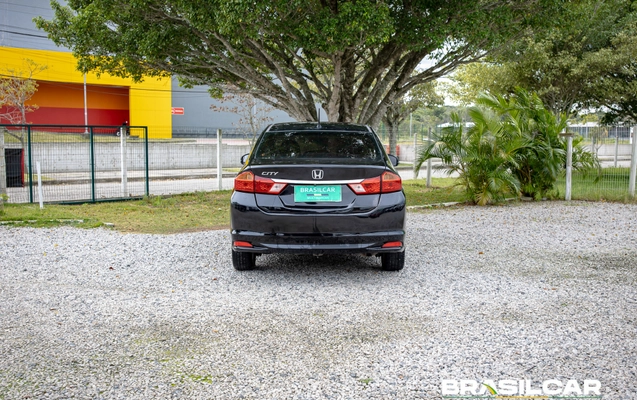 imagem-https://www.socarrao.com.br/sc-vehicle-images-prod/2910349/1785331858397-003_f87858553d1e3af0653b25c1e15d62e4.jpg