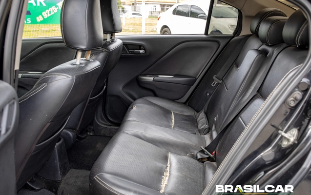 imagem-https://www.socarrao.com.br/sc-vehicle-images-prod/2910349/1785331858406-003_551cd6e2f1894690c3d95e4f63537cda.jpg