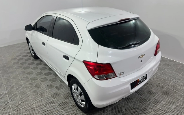 imagem-https://www.socarrao.com.br/sc-vehicle-images-prod/2910446/1785332046581-13_025534.jpg